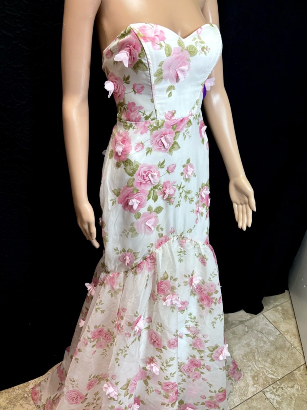 Floral Lace-Up Corset Maxi Dress 🌸 | 3D Roses / Open Back - Picture 4 of 7